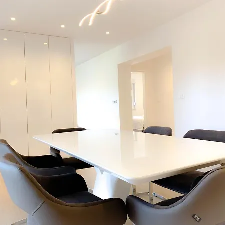 G Apartment Podstrana